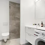 Penthouse In Center W Private Rooftop Terrace *