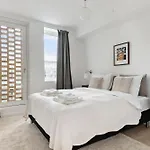 Penthouse In Center W Private Rooftop Terrace * Århus
