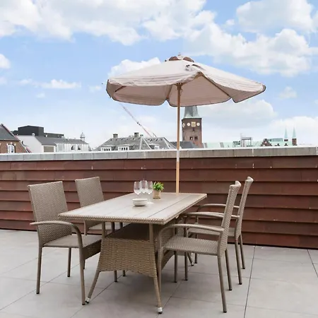 Penthouse In Center W Private Rooftop Terrace Appartement