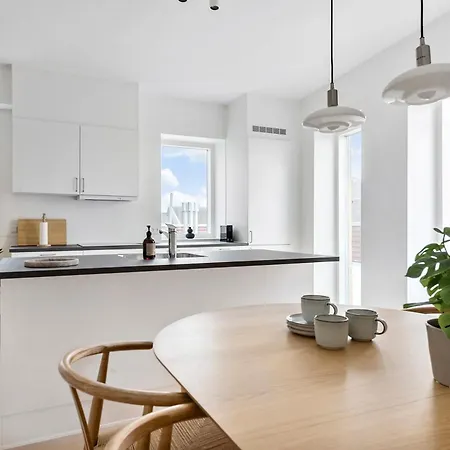 Penthouse In Center W Private Rooftop Terrace Appartement *