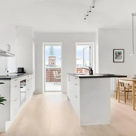Penthouse In Center W Private Rooftop Terrace Apartment