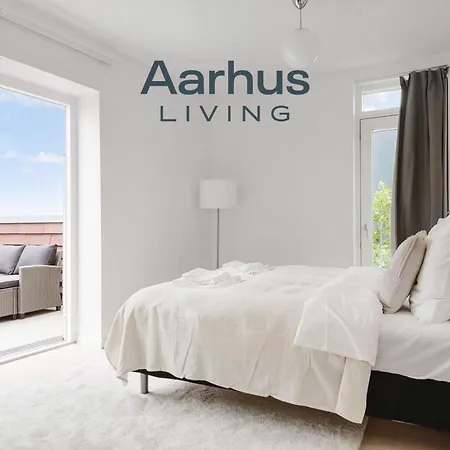 Grand Penthouse With Private Rooftop Terrace * Århus