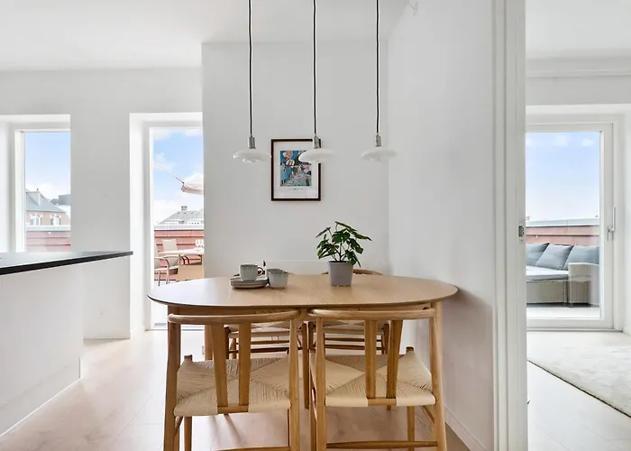 Διαμέρισμα Grand Penthouse With Private Rooftop Terrace Århus