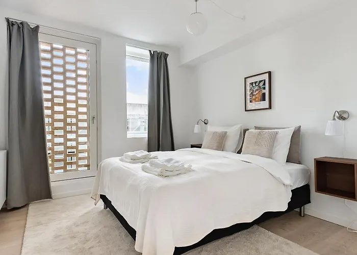 Grand Penthouse With Private Rooftop Terrace * Århus